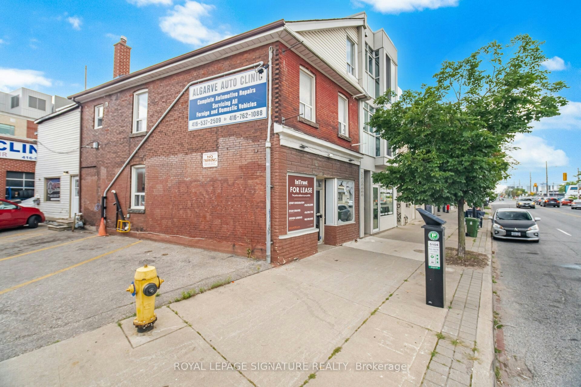 3331 Dundas Street W, Toronto, ON, M6P 2A6 - 3