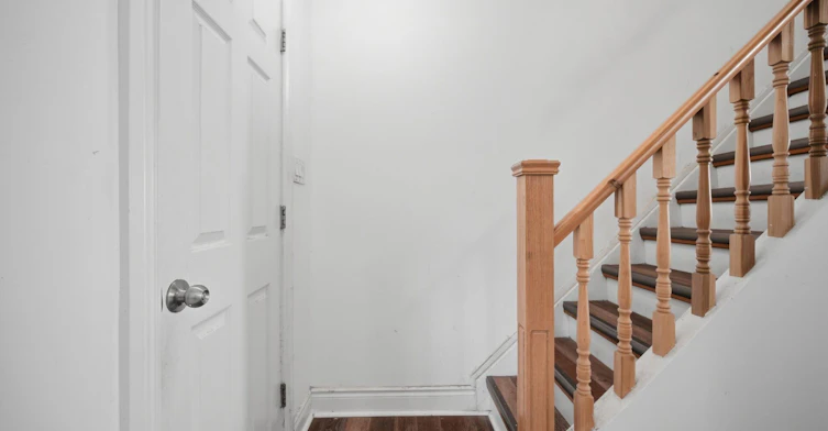 3331 Dundas Street W, Toronto, ON, M6P 2A6 - 18