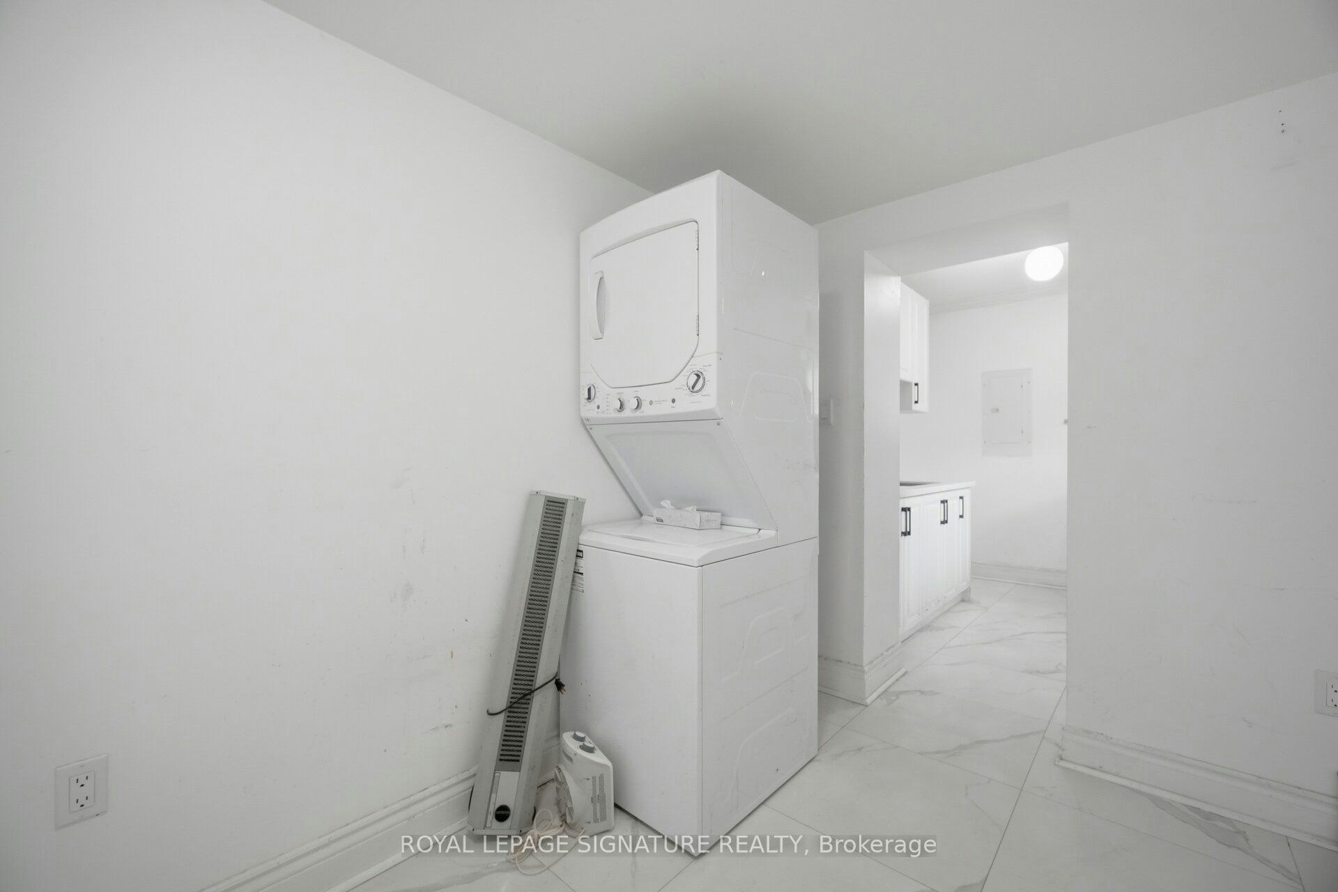 3331 Dundas Street W, Toronto, ON, M6P 2A6 - 24