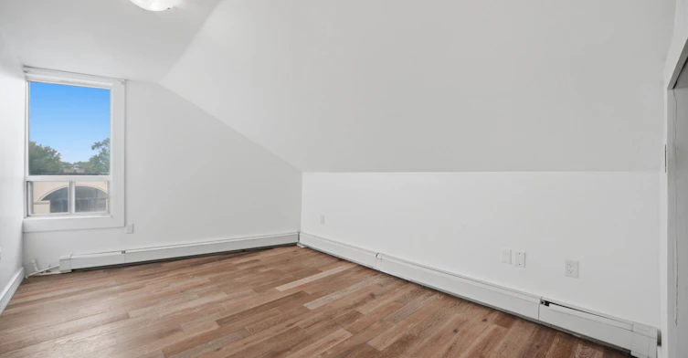3331 Dundas Street W, Toronto, ON, M6P 2A6 - 20