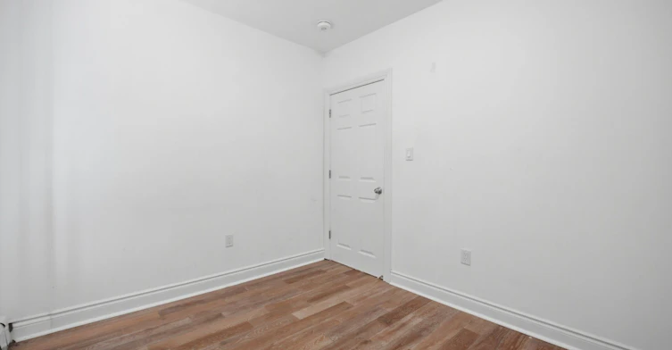 3331 Dundas Street W, Toronto, ON, M6P 2A6 - 17