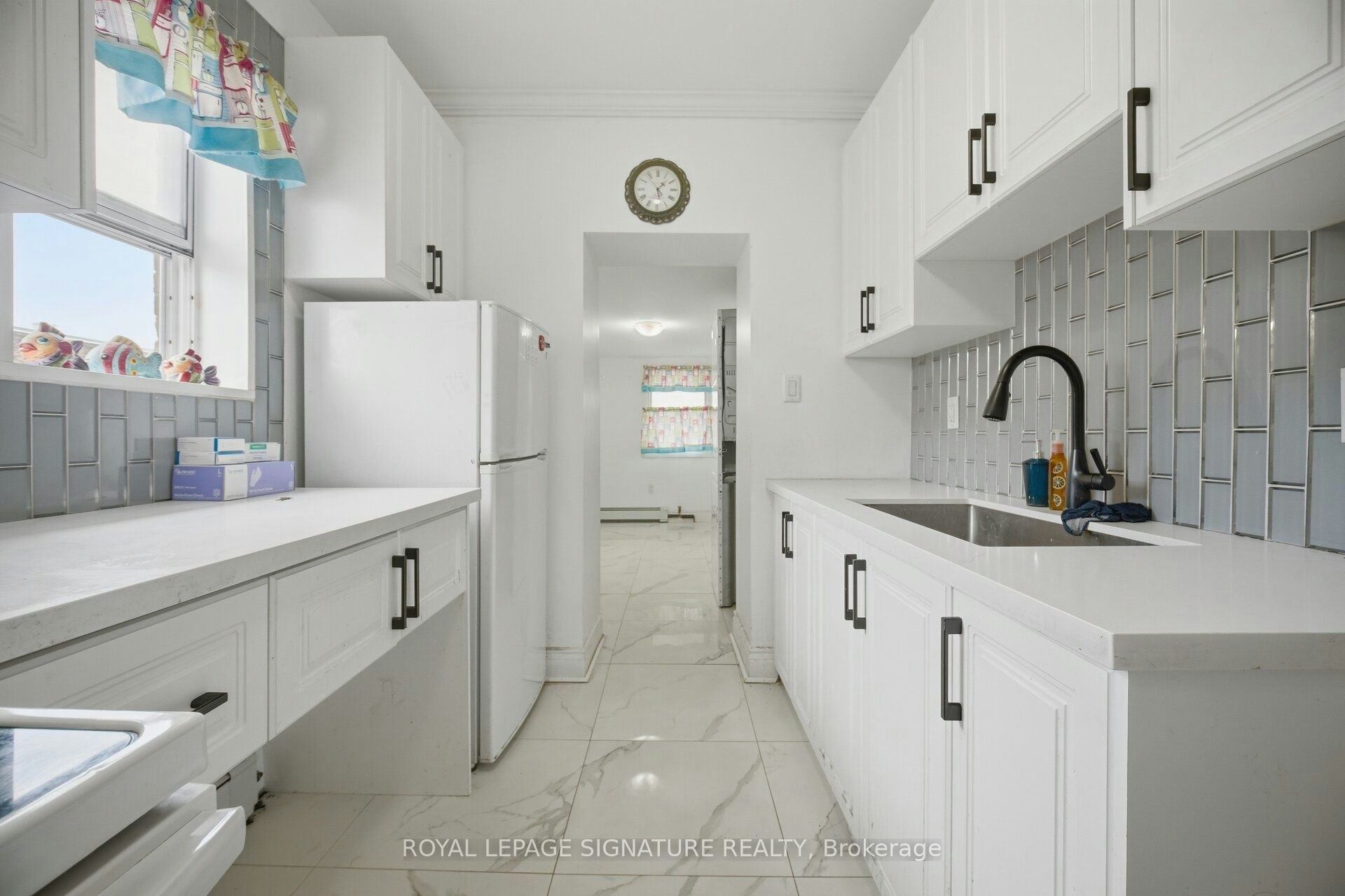 3331 Dundas Street W, Toronto, ON, M6P 2A6 - 10