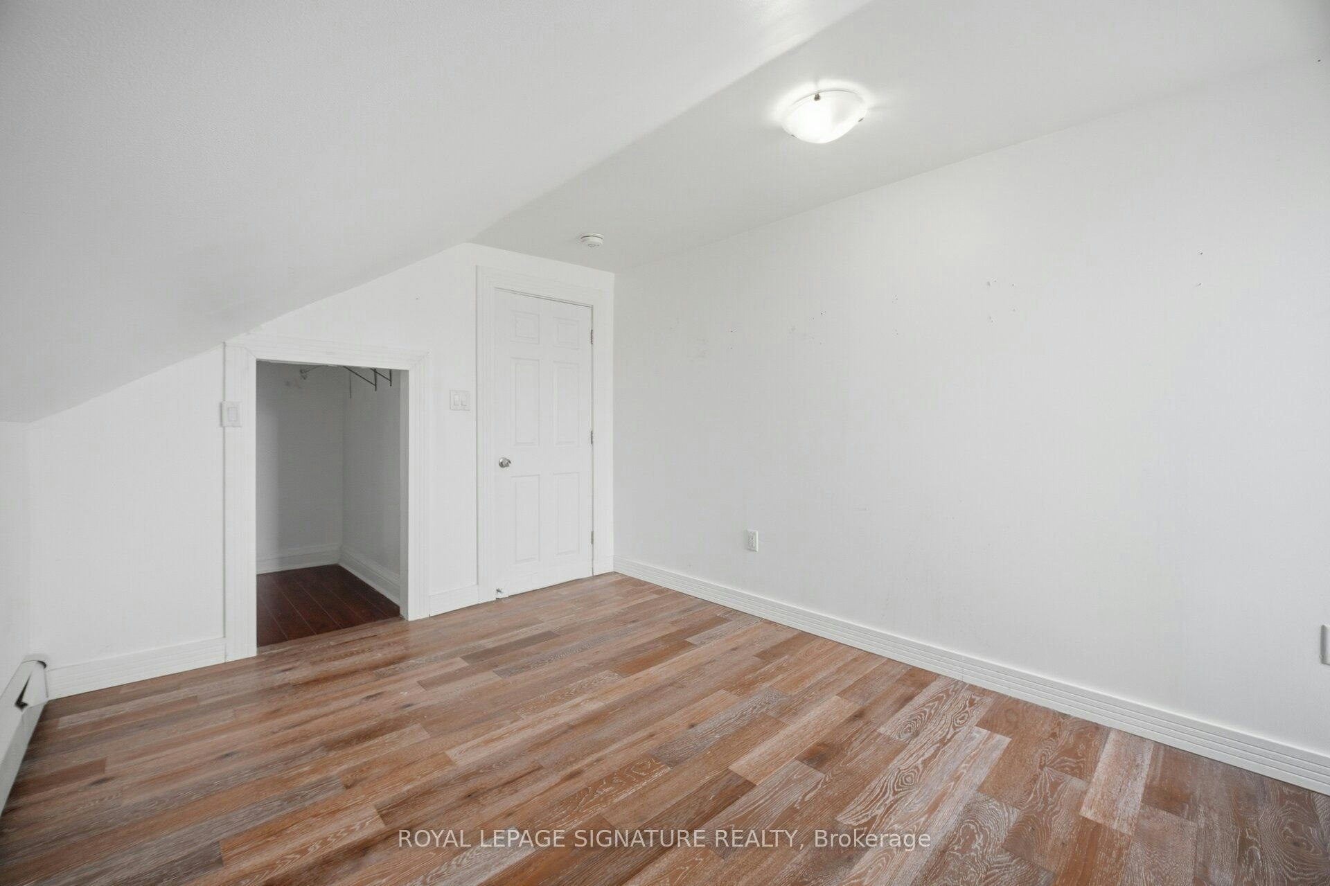 3331 Dundas Street W, Toronto, ON, M6P 2A6 - 21