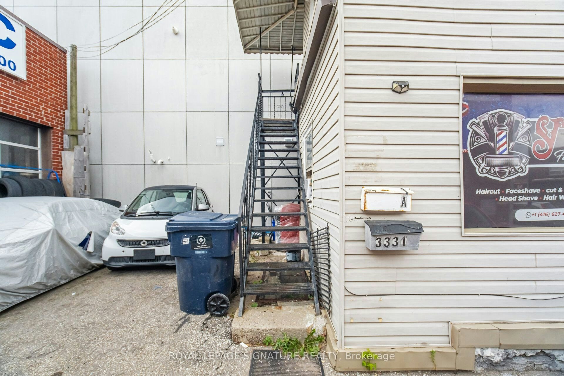 3331 Dundas Street W, Toronto, ON, M6P 2A6 - 4