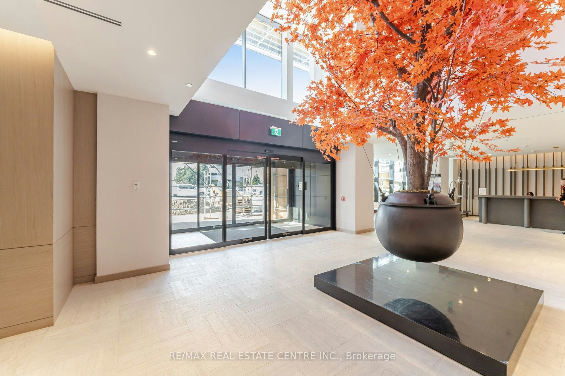 4404-4015 The Exchange Drive, Mississauga, ON, L5B 0N9 - 4
