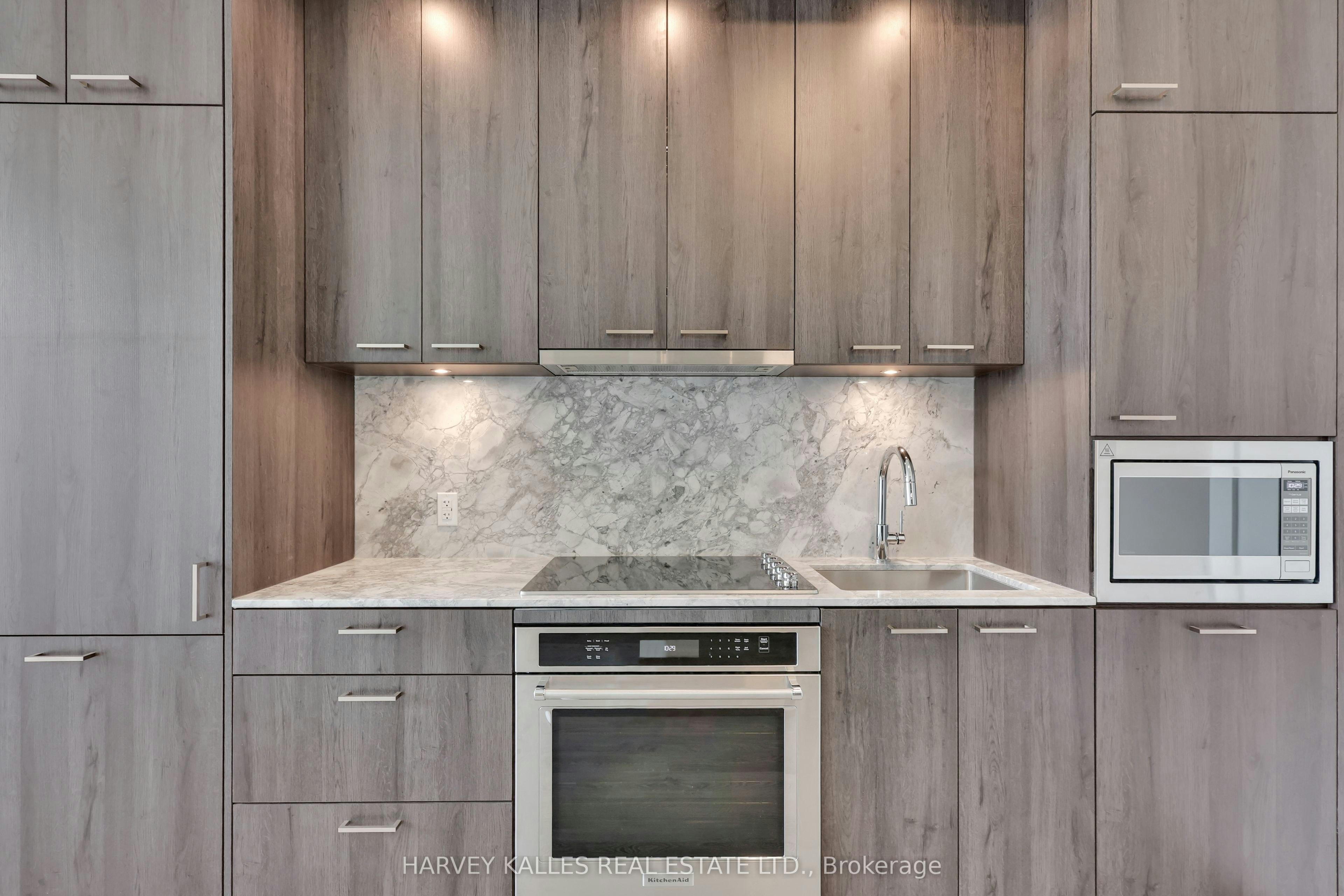 PH2-858 Dupont Street, Toronto, ON, M6C 0C1 - 6