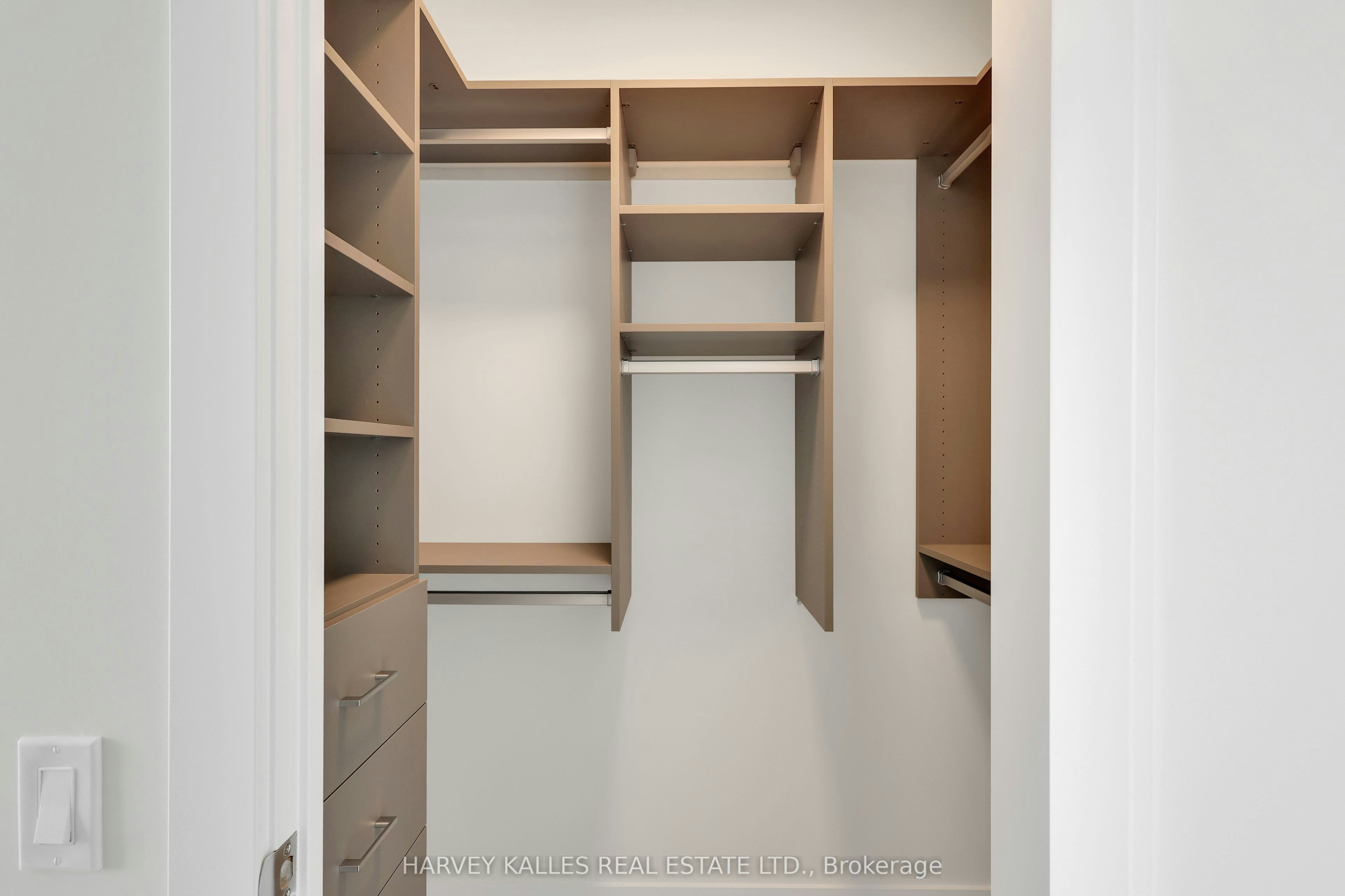 PH2-858 Dupont Street, Toronto, ON, M6C 0C1 - 12