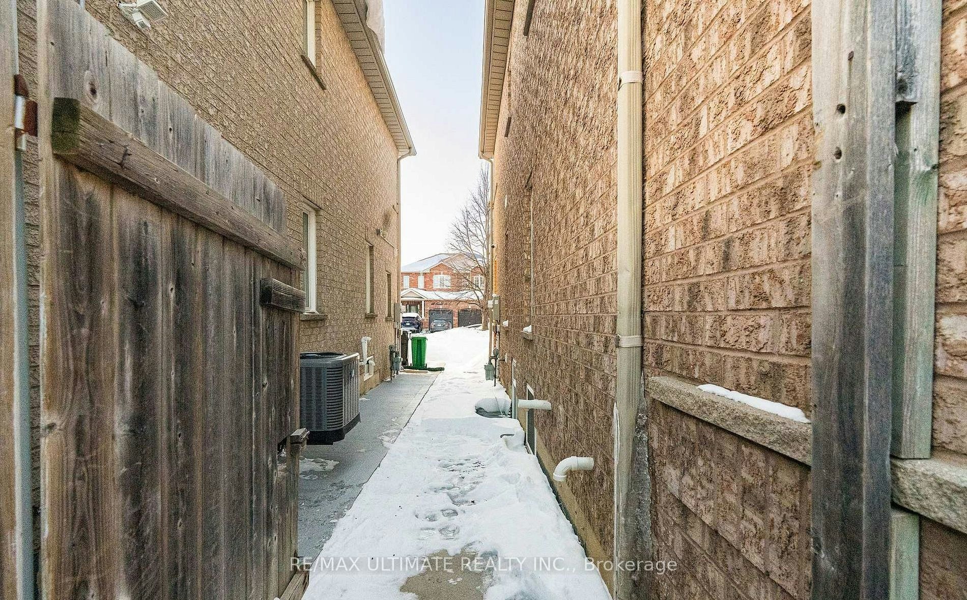 21 Sewells (Basement) Lane, Brampton, ON, L7A 3A1 - 3