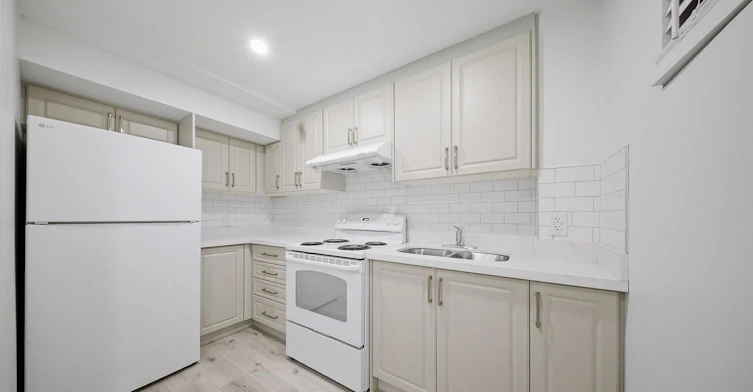 21 Sewells (Basement) Lane, Brampton, ON, L7A 3A1 - 9