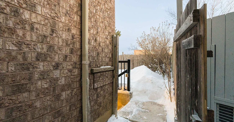 21 Sewells (Basement) Lane, Brampton, ON, L7A 3A1 - 2