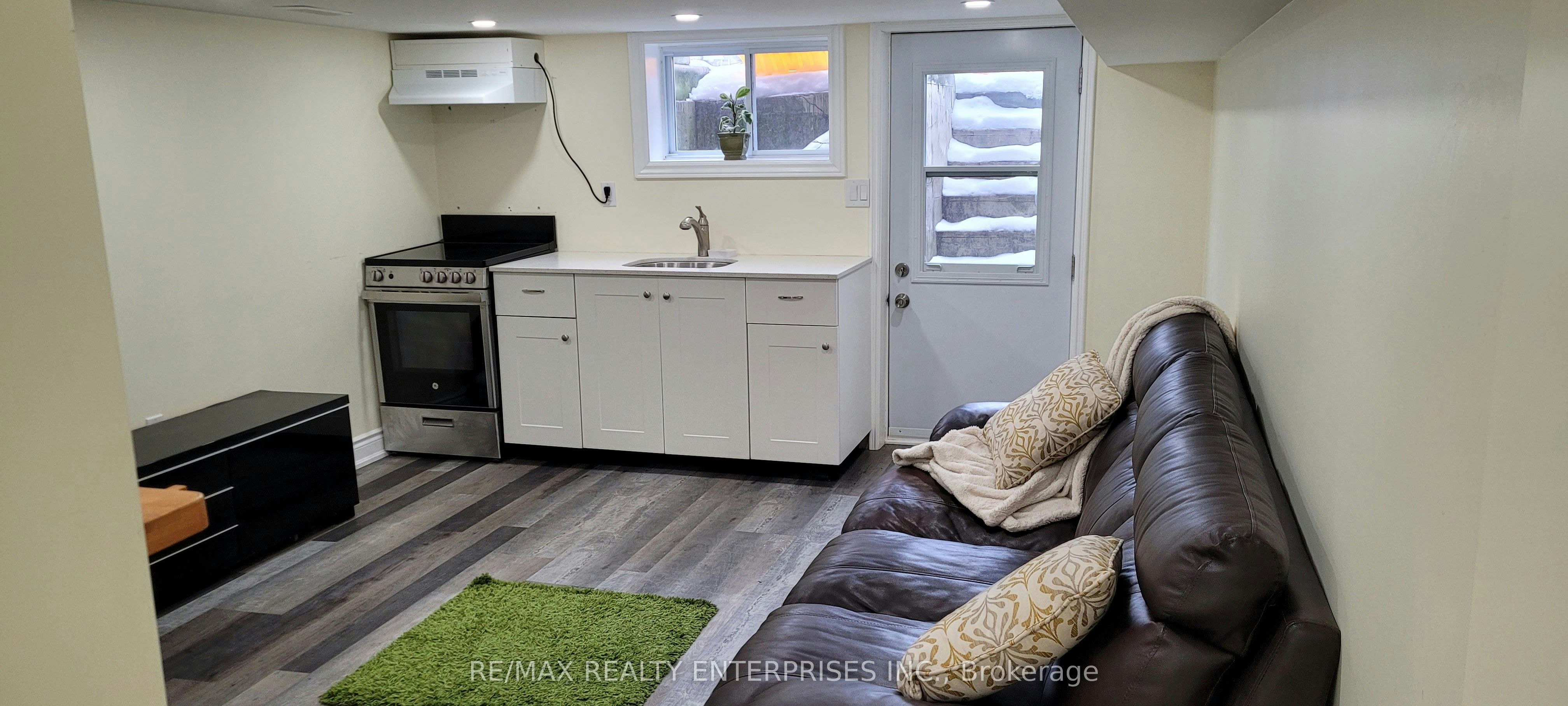 65A Chambers Avenue, Toronto, ON, M6N 3M1