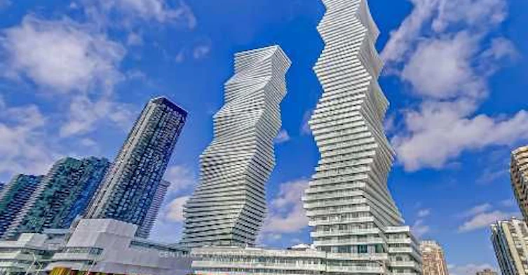 3206-3900 Confederation Parkway, Mississauga, ON, L5B 0M3