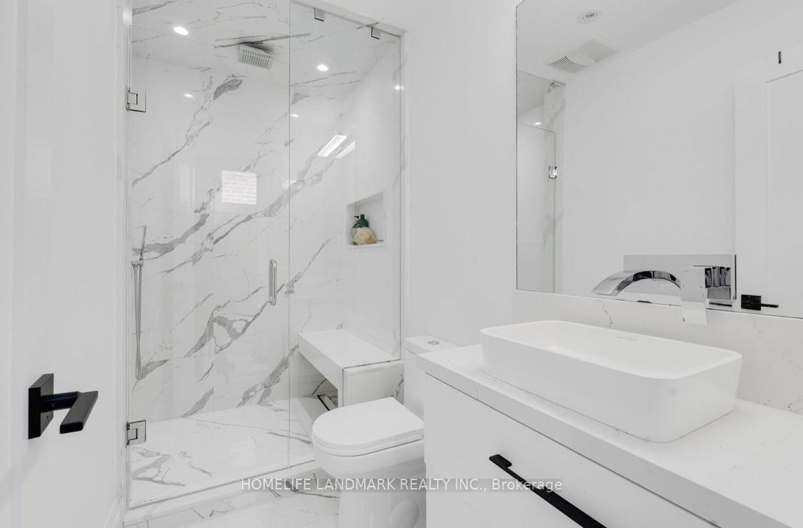 upper-58 Carrick Avenue, Toronto, ON, M6N 3J5 - 22
