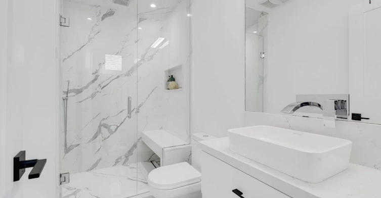 upper-58 Carrick Avenue, Toronto, ON, M6N 3J5 - 22