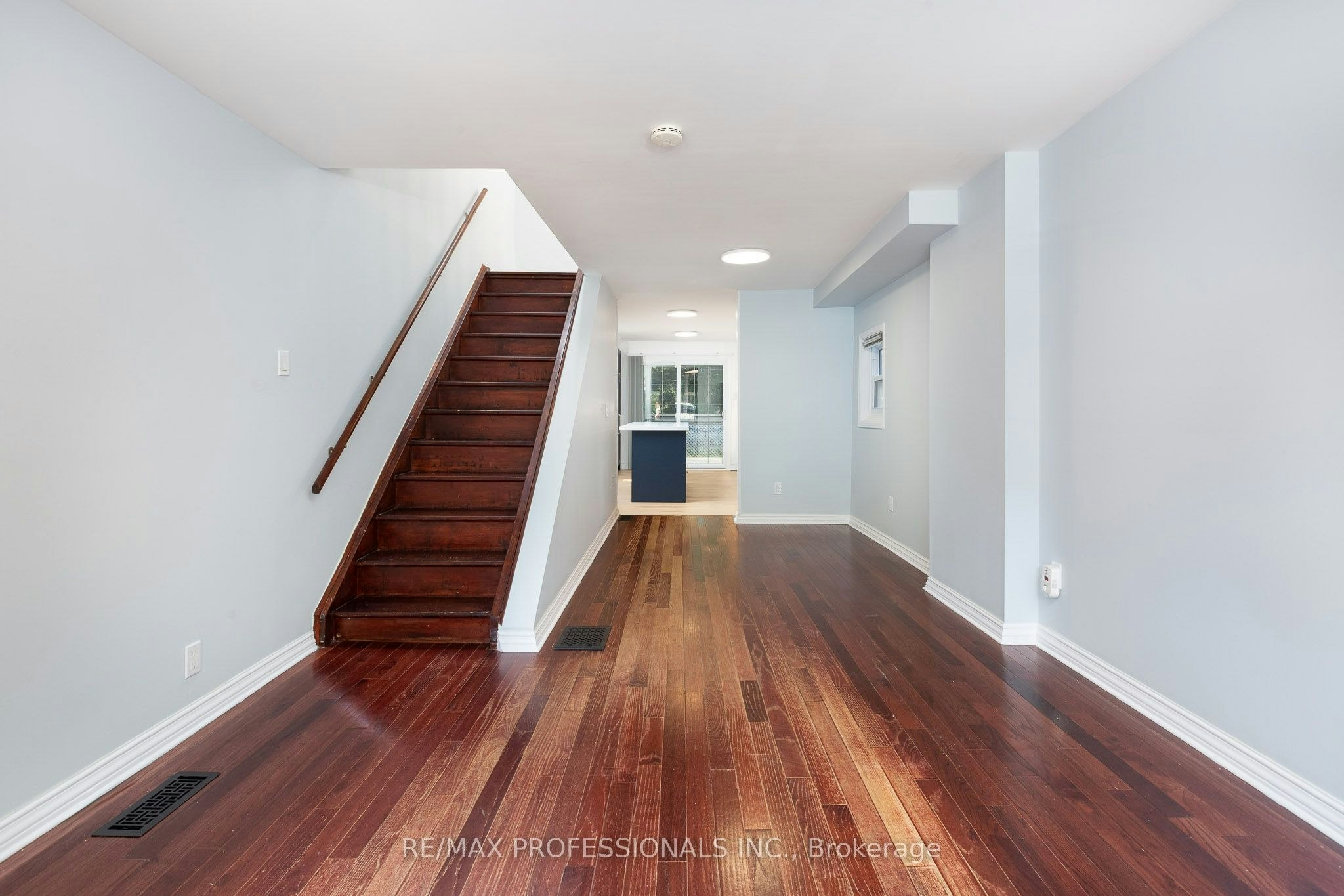 4 Runnymede Road, Toronto, ON, M6S 2Y2 - 3