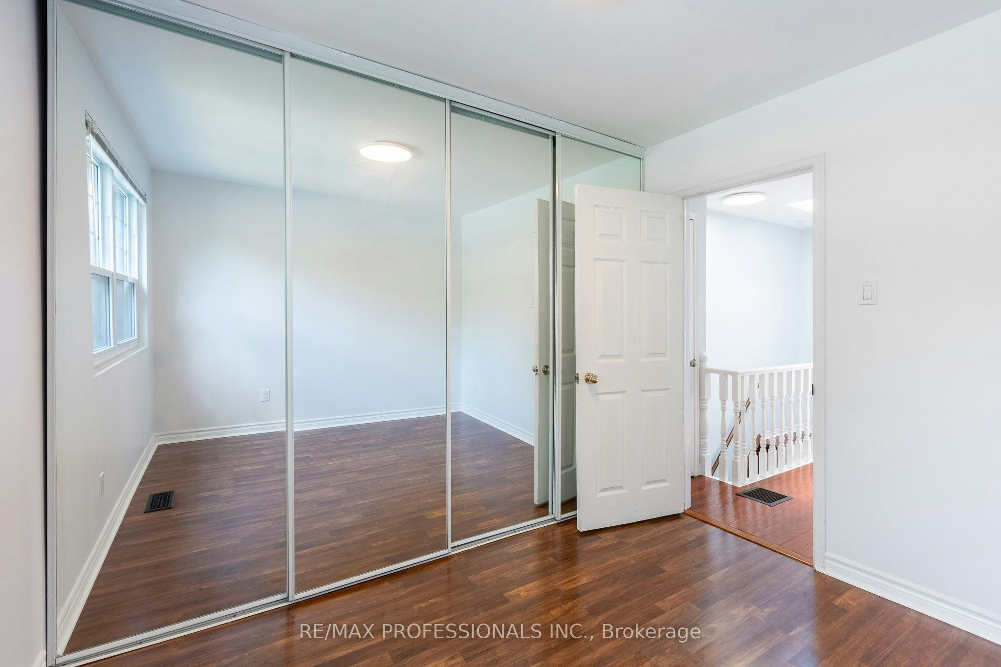 4 Runnymede Road, Toronto, ON, M6S 2Y2 - 19