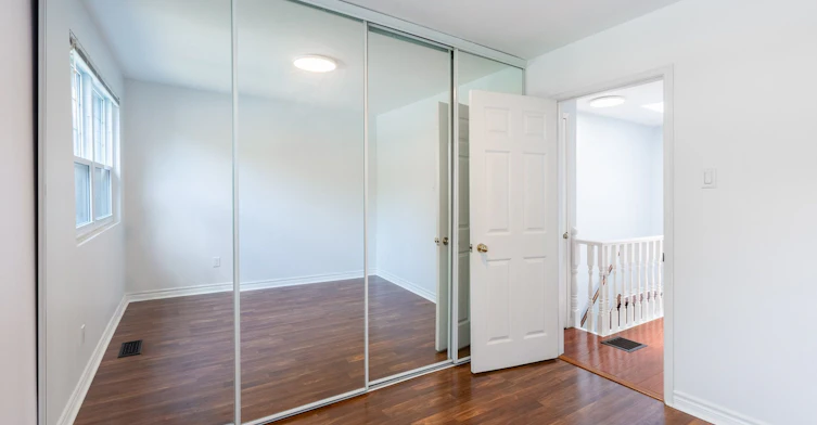 4 Runnymede Road, Toronto, ON, M6S 2Y2 - 19