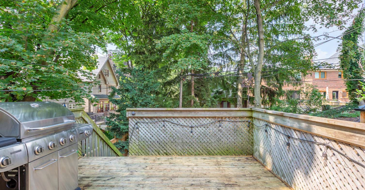 4 Runnymede Road, Toronto, ON, M6S 2Y2 - 47