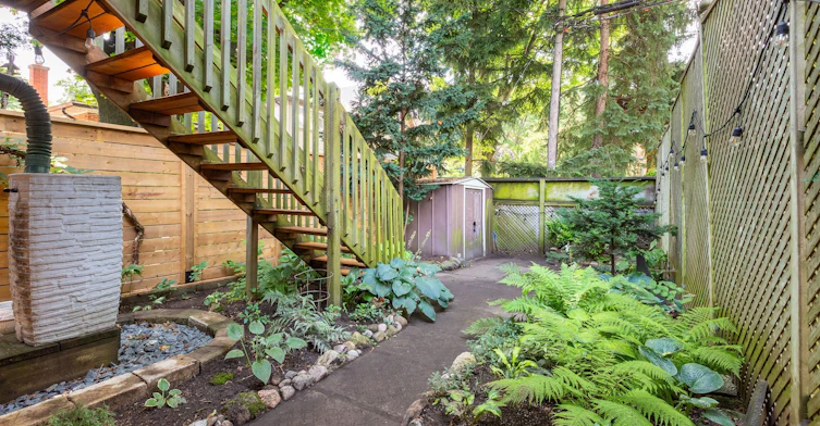 4 Runnymede Road, Toronto, ON, M6S 2Y2 - 41