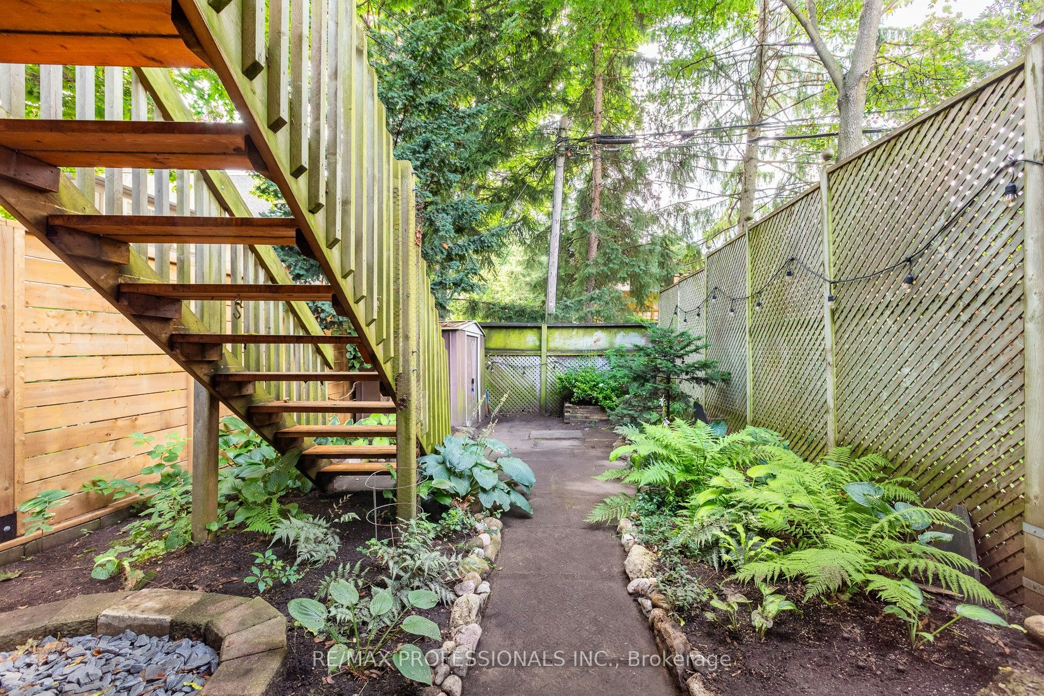 4 Runnymede Road, Toronto, ON, M6S 2Y2 - 44