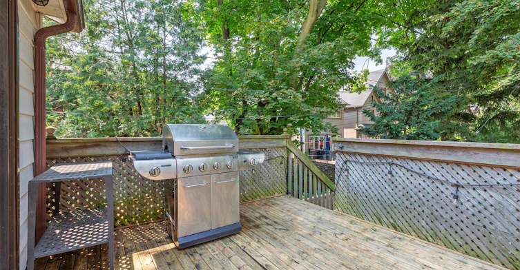 4 Runnymede Road, Toronto, ON, M6S 2Y2 - 48