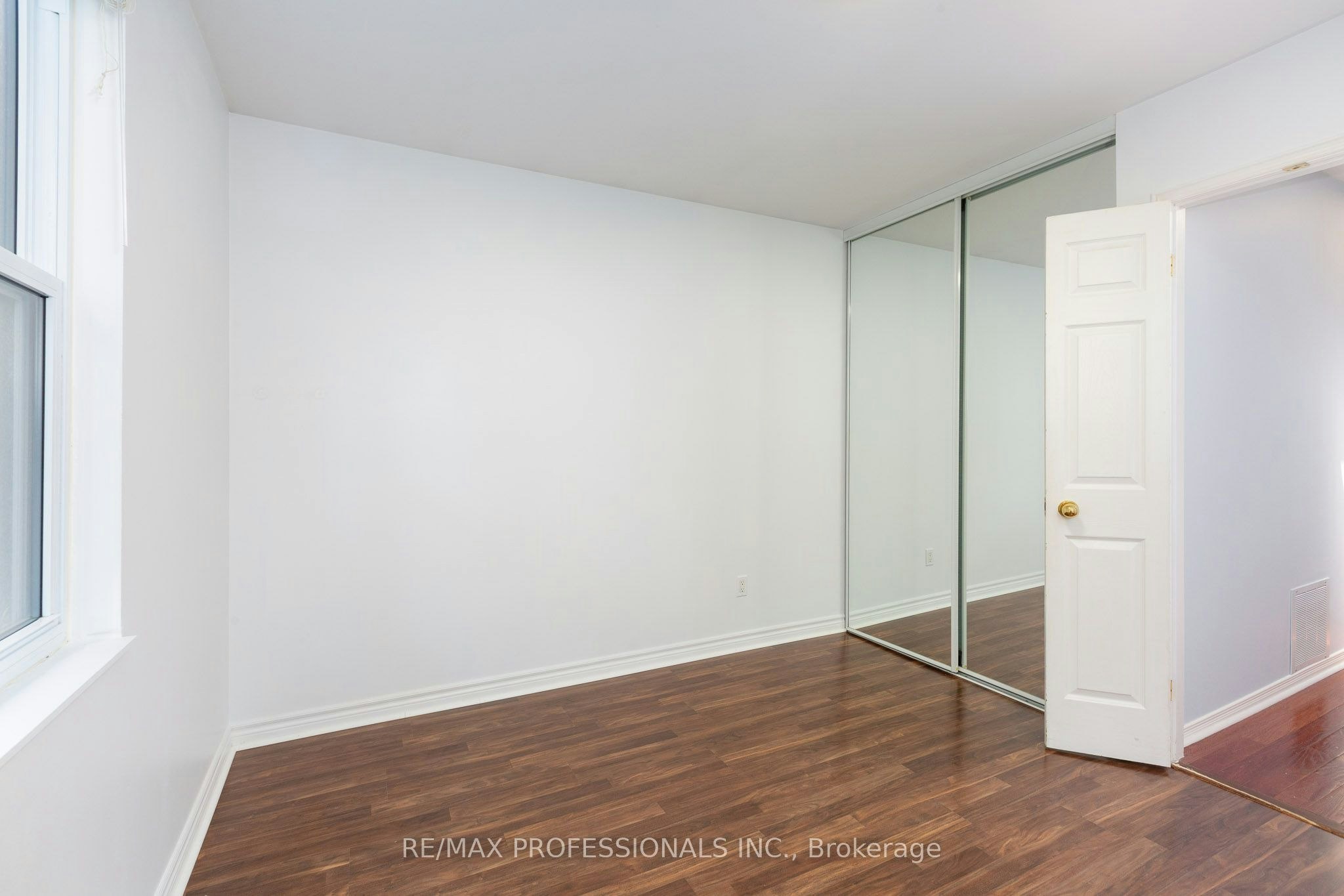 4 Runnymede Road, Toronto, ON, M6S 2Y2 - 22