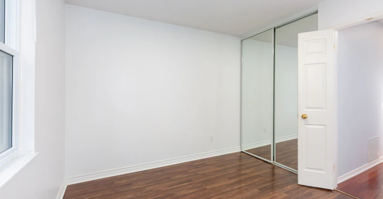 4 Runnymede Road, Toronto, ON, M6S 2Y2 - 22