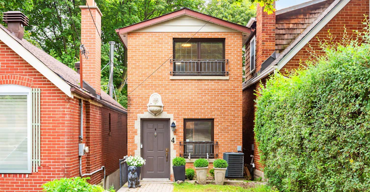 4 Runnymede Road, Toronto, ON, M6S 2Y2