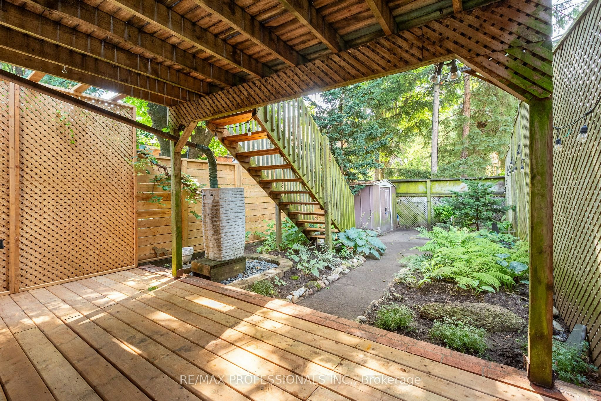 4 Runnymede Road, Toronto, ON, M6S 2Y2 - 40