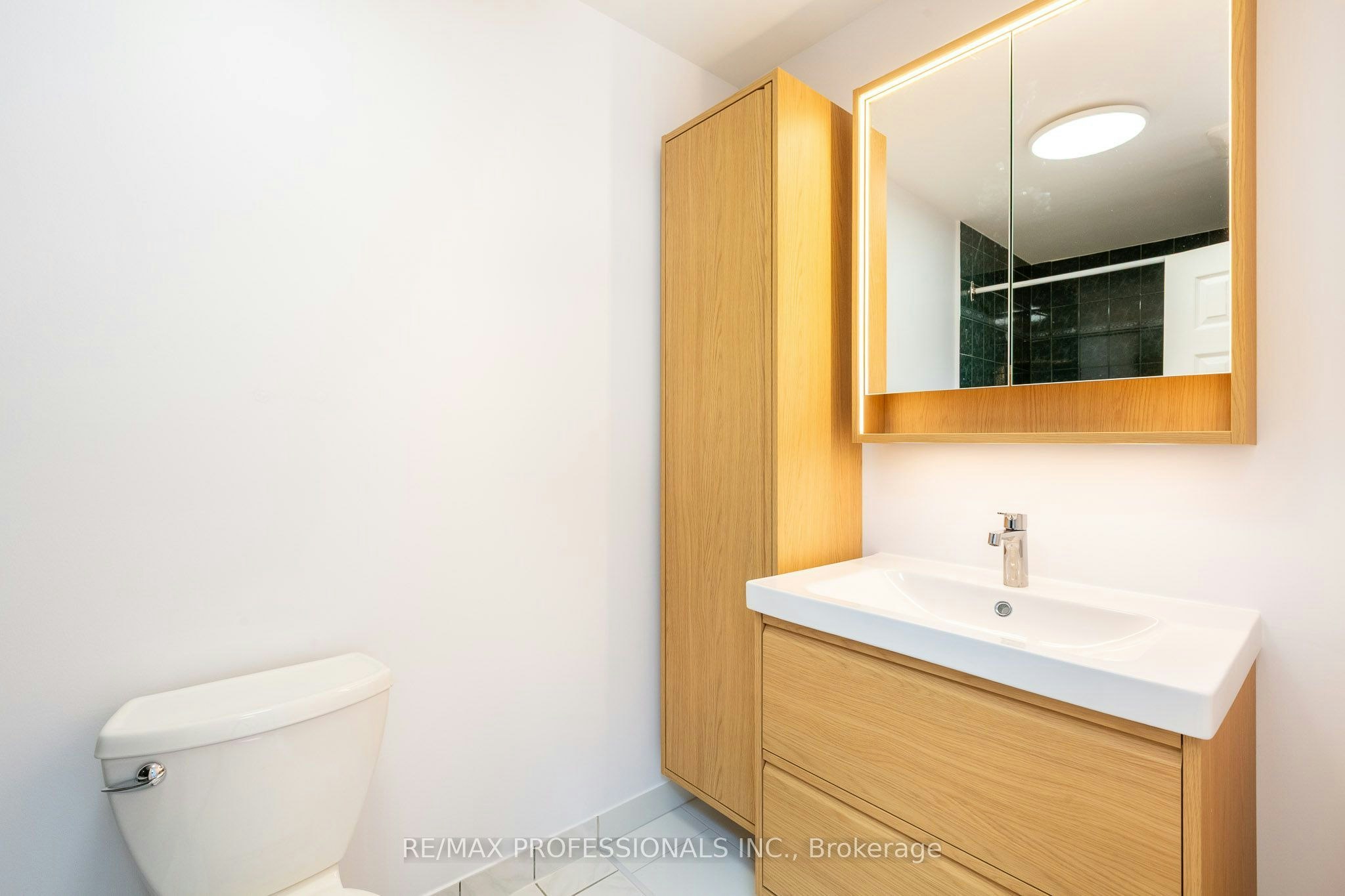 4 Runnymede Road, Toronto, ON, M6S 2Y2 - 25