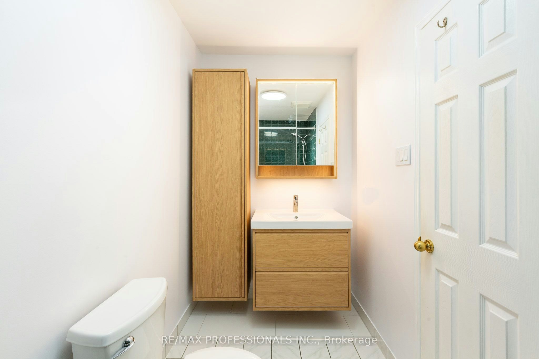 4 Runnymede Road, Toronto, ON, M6S 2Y2 - 27