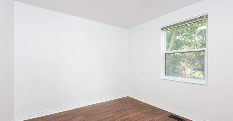 4 Runnymede Road, Toronto, ON, M6S 2Y2 - 24