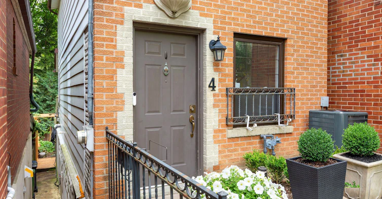 4 Runnymede Road, Toronto, ON, M6S 2Y2 - 2