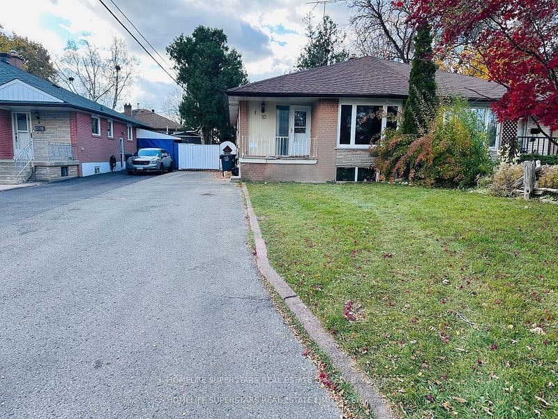 10 Aloma (Upper Level) Crescent, Brampton, ON, L6T 2N9