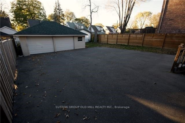 232 Aldercrest Road, Toronto, ON, M8W 4J7 - 12