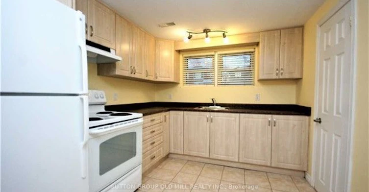 232 Aldercrest Road, Toronto, ON, M8W 4J7 - 9