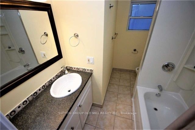 232 Aldercrest Road, Toronto, ON, M8W 4J7 - 8