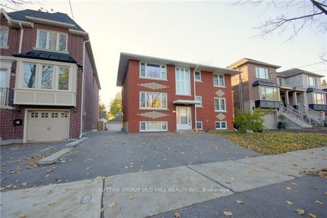 232 Aldercrest Road, Toronto, ON, M8W 4J7