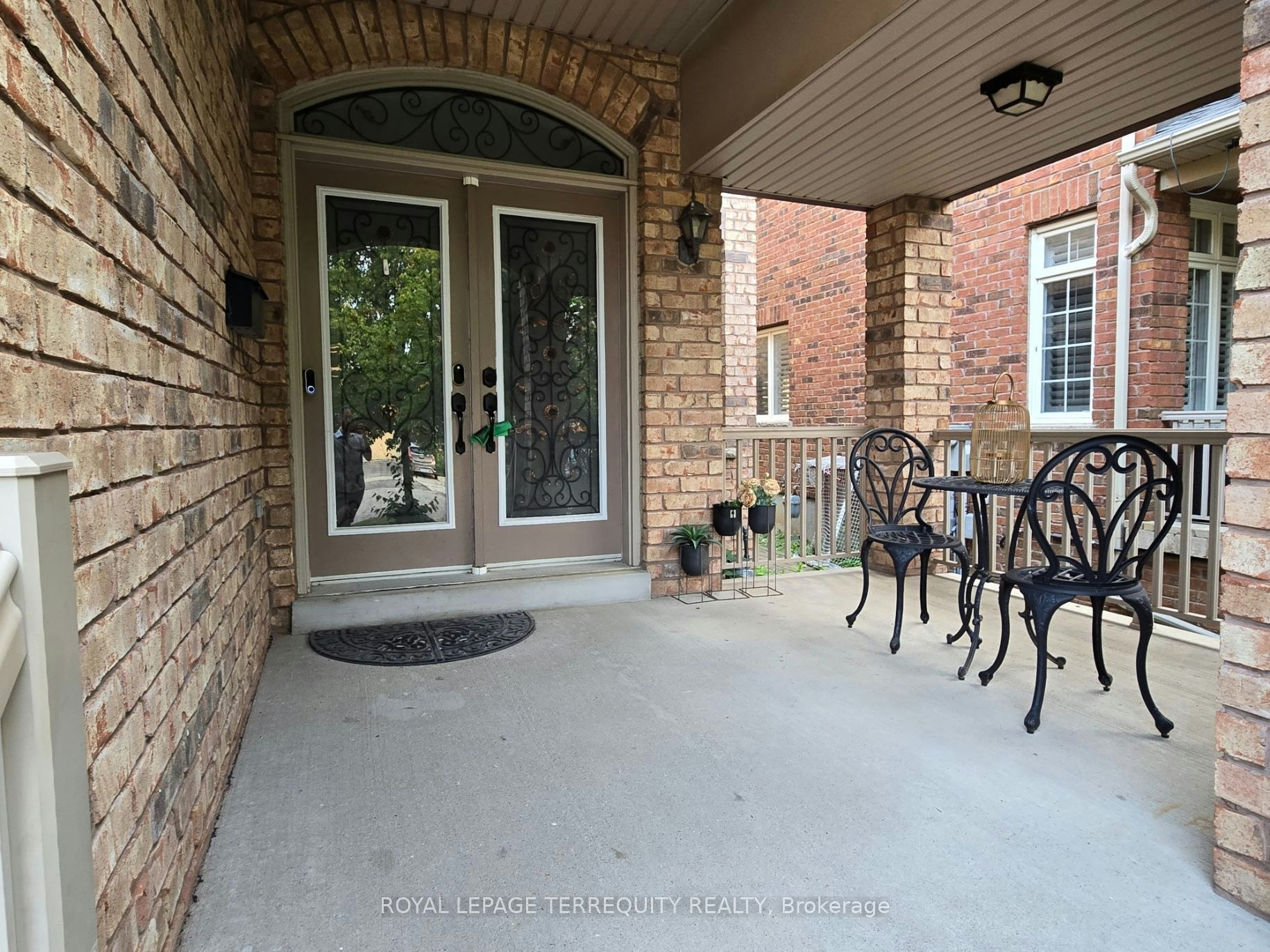 5138 Ancient Stone Avenue, Mississauga, ON, L5M 8A9 - 4