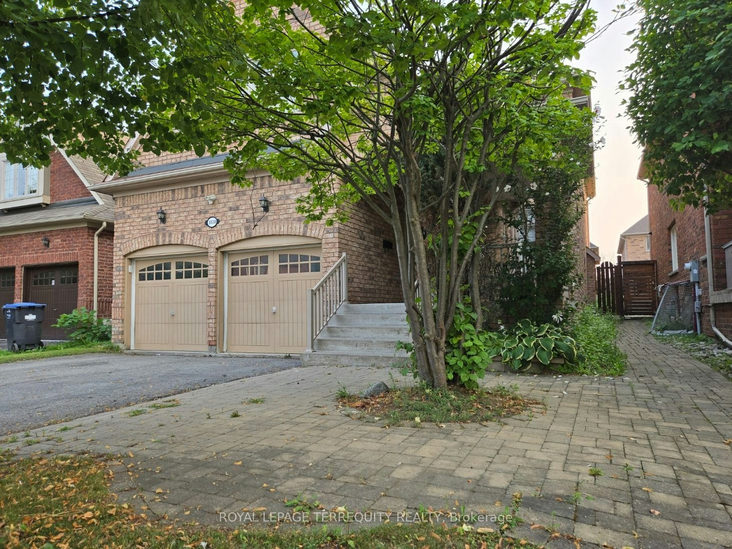 5138 Ancient Stone Avenue, Mississauga, ON, L5M 8A9 - 2