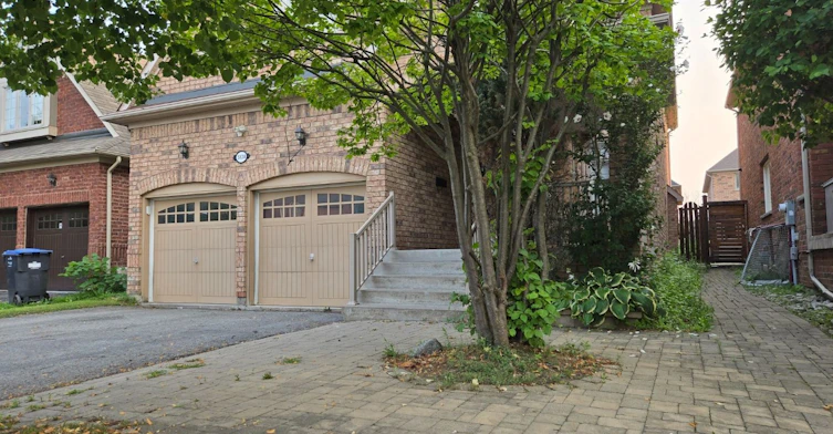 5138 Ancient Stone Avenue, Mississauga, ON, L5M 8A9 - 2