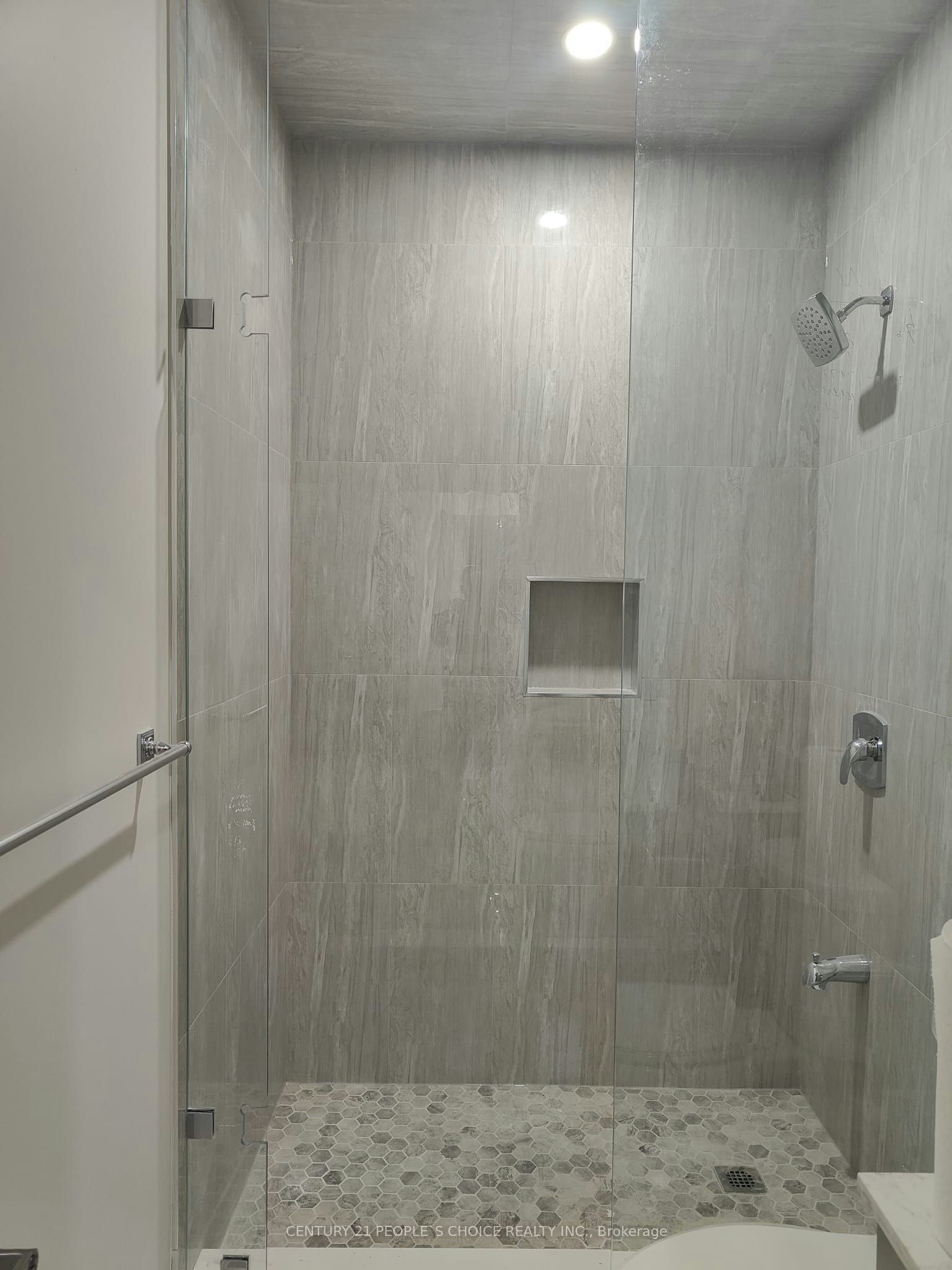 126 Degrey Drive, Brampton, ON, L6P 4L7 - 5