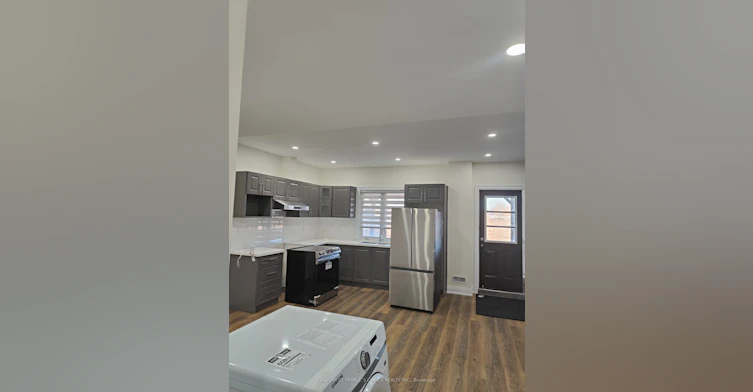 126 Degrey Drive, Brampton, ON, L6P 4L7