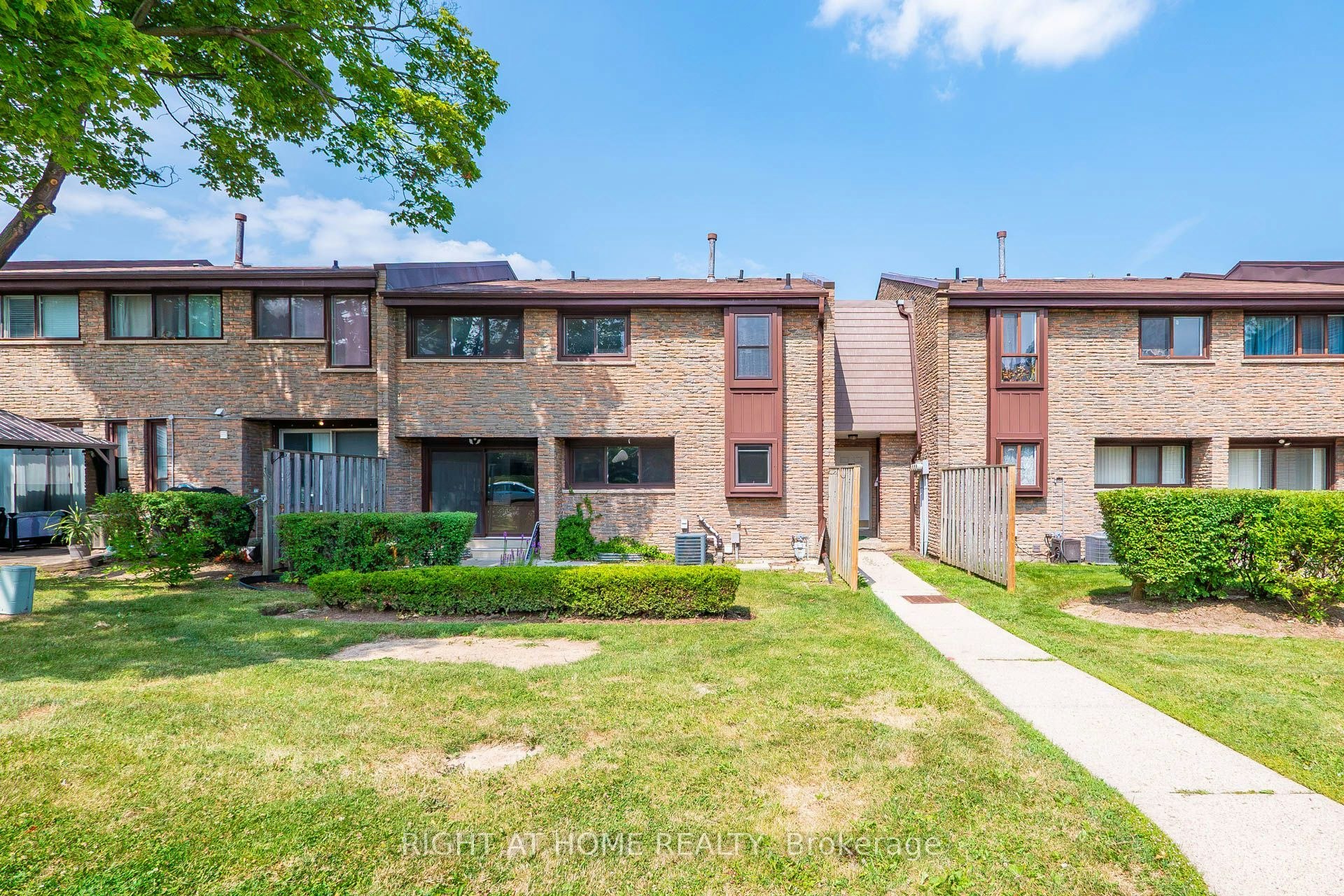 5-2605 Woodchester Drive, Mississauga, ON, L5K 2E3 - 3