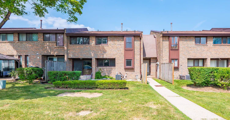 5-2605 Woodchester Drive, Mississauga, ON, L5K 2E3 - 3