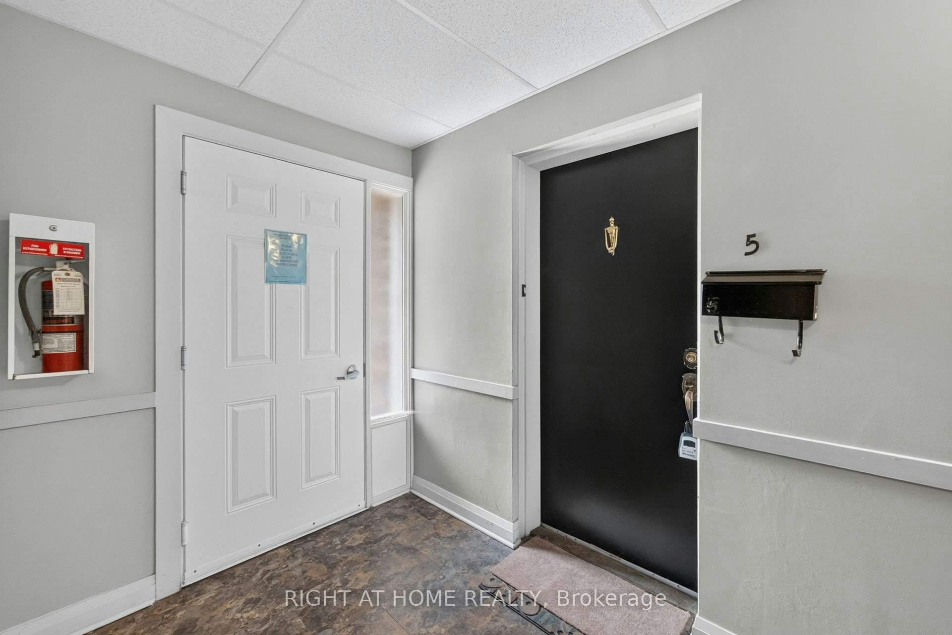 5-2605 Woodchester Drive, Mississauga, ON, L5K 2E3 - 6