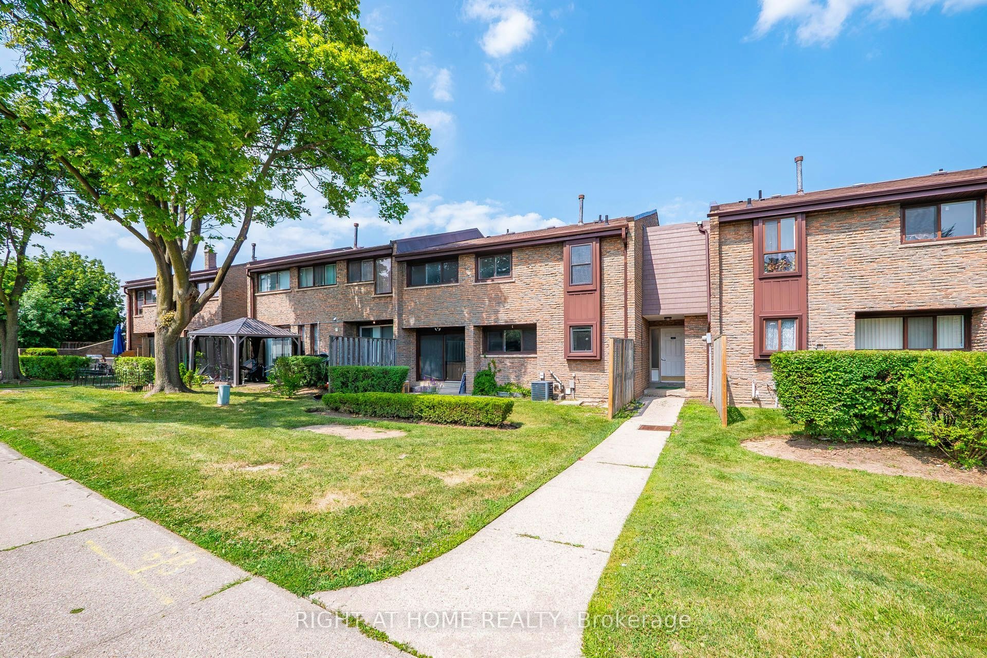 5-2605 Woodchester Drive, Mississauga, ON, L5K 2E3 - 2