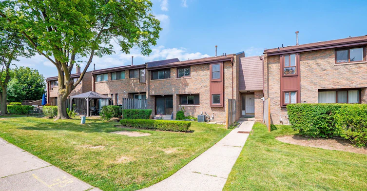 5-2605 Woodchester Drive, Mississauga, ON, L5K 2E3 - 2