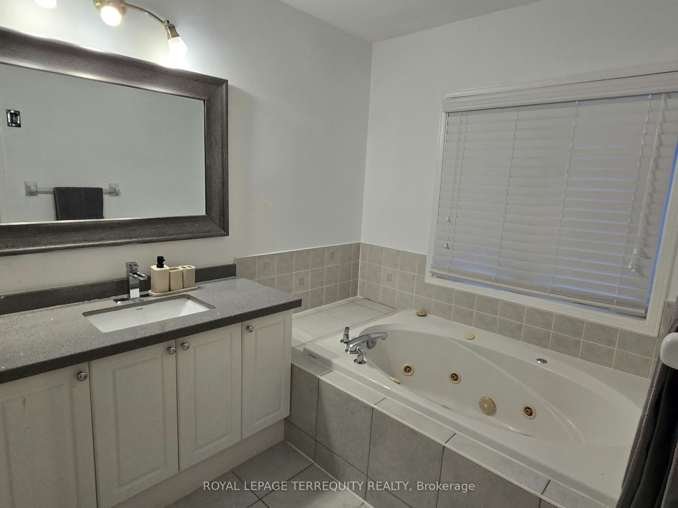 7155 Lowville Heights, Mississauga, ON, L5N 8M2 - 17