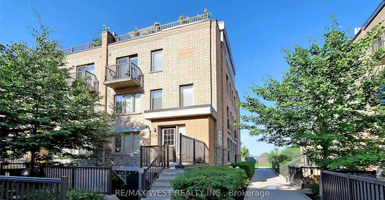 240-10 Foundry Avenue, Toronto, ON, M6H 0A6